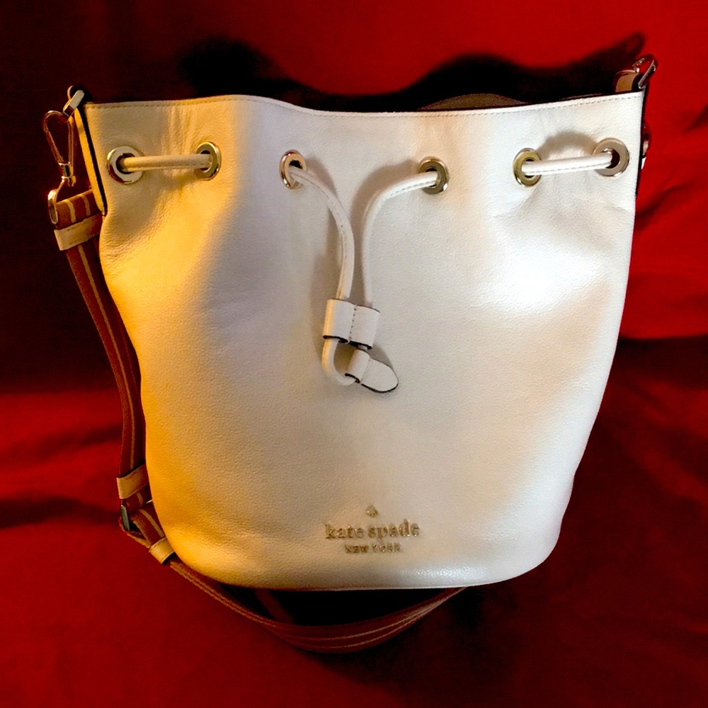 Kate Spade Rosie Bucket Bag w/ Coin purse and matching wallet NWT